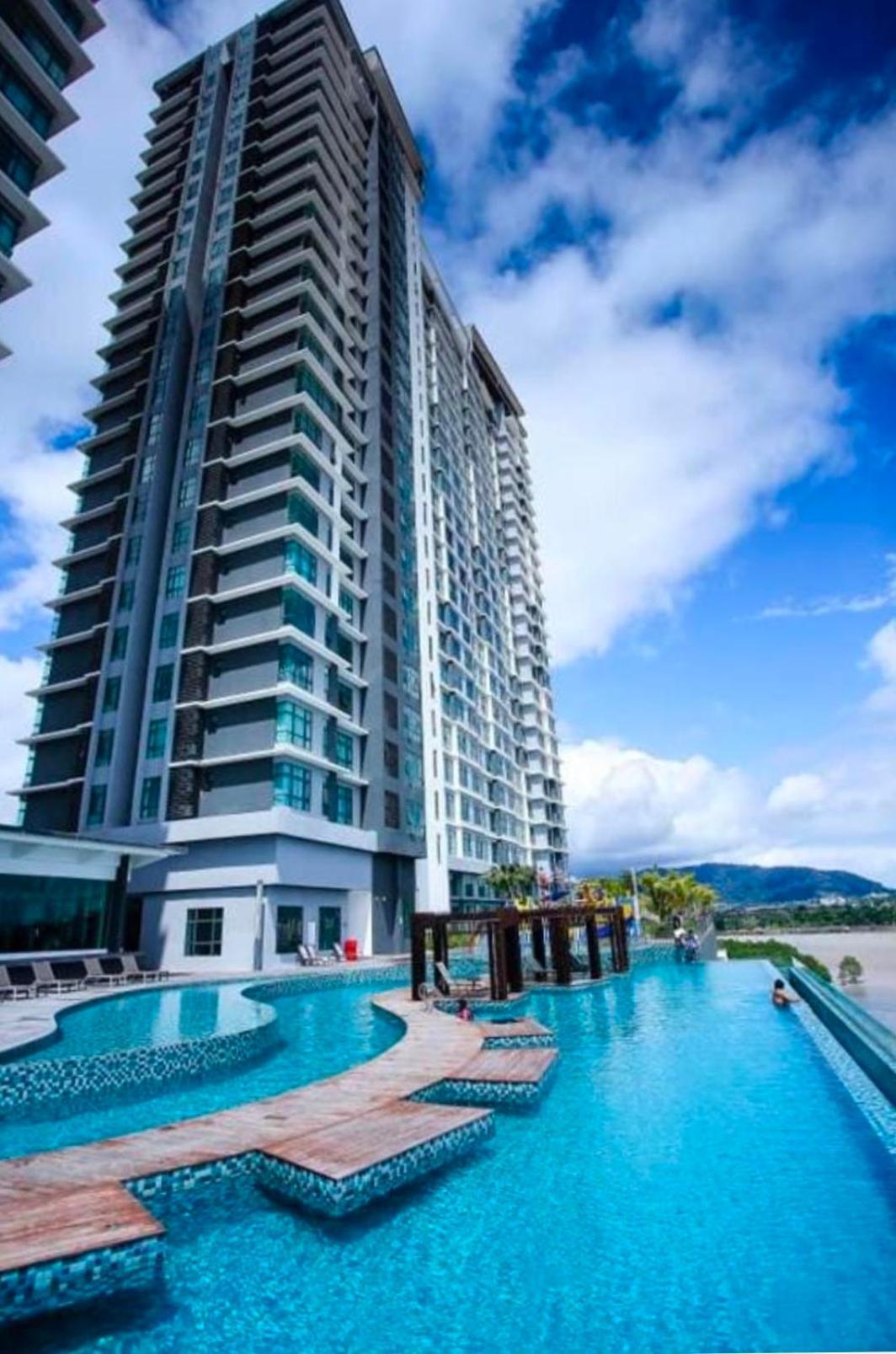 Lurrve De' Sea Resident Swissbel-Doorfront Parking Hotel Kuantan Exterior foto